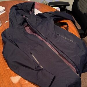lululemon athletica Women's Navy Hooded Raincoat